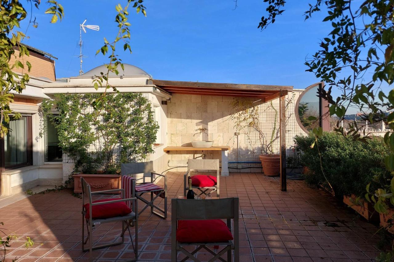 Beautiful Loft In Ponte Milvio With Terrace Apartment Rome Exterior photo